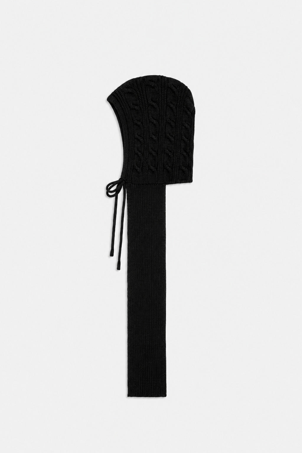 Strickschal mit Mütze